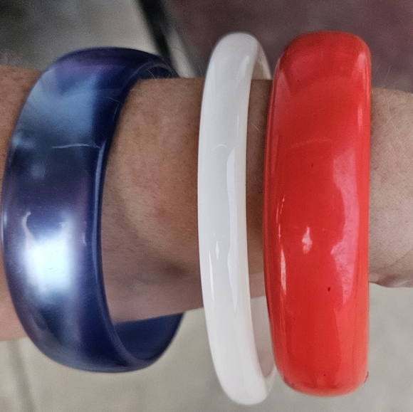 Vintage bangles - Picture 1 of 1